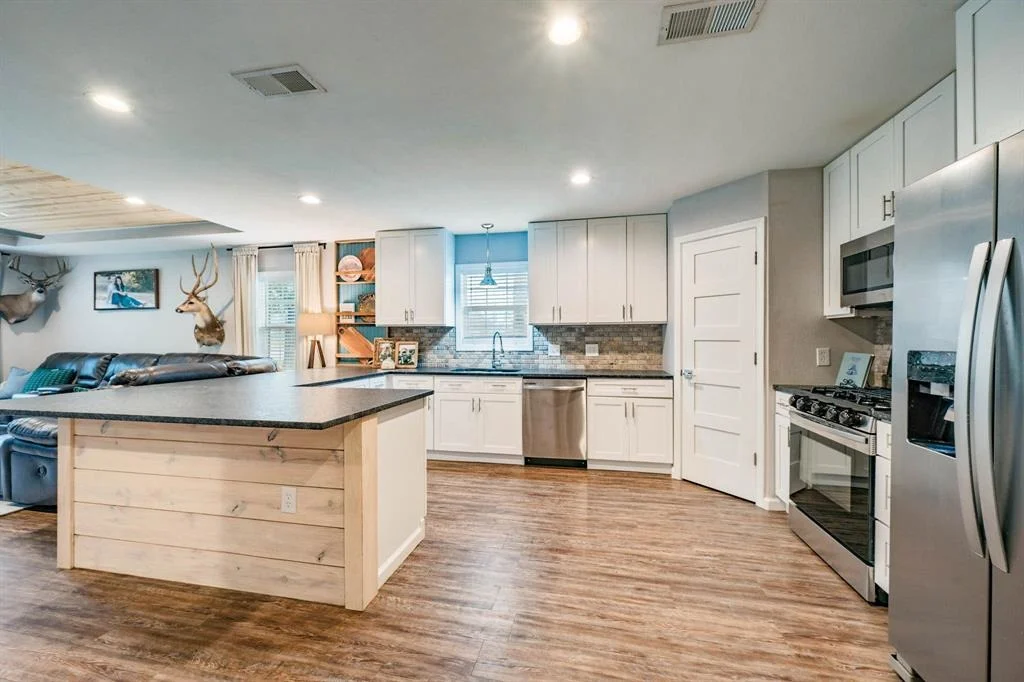 Photo of 1006 Benedict Street