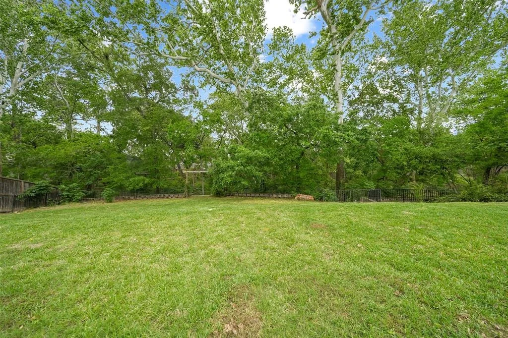 Photo of 14306 Twisted Oak Lane