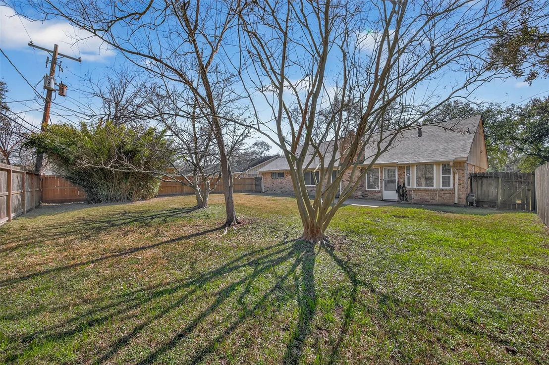 Photo of 6030 Benning Drive