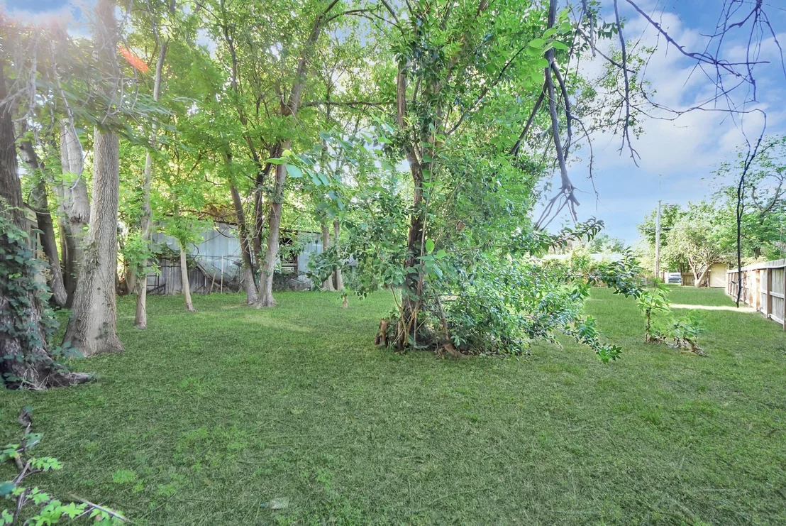 Photo of 117 E Witcher Lane