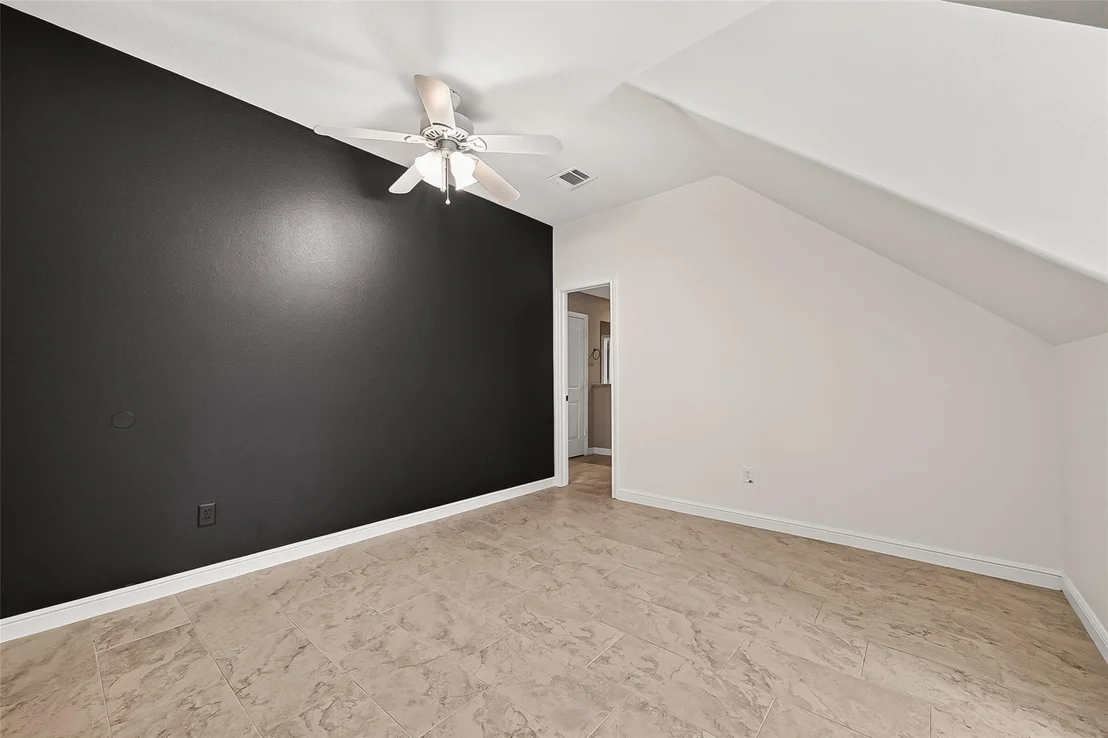 Photo of 22040 Robins Road