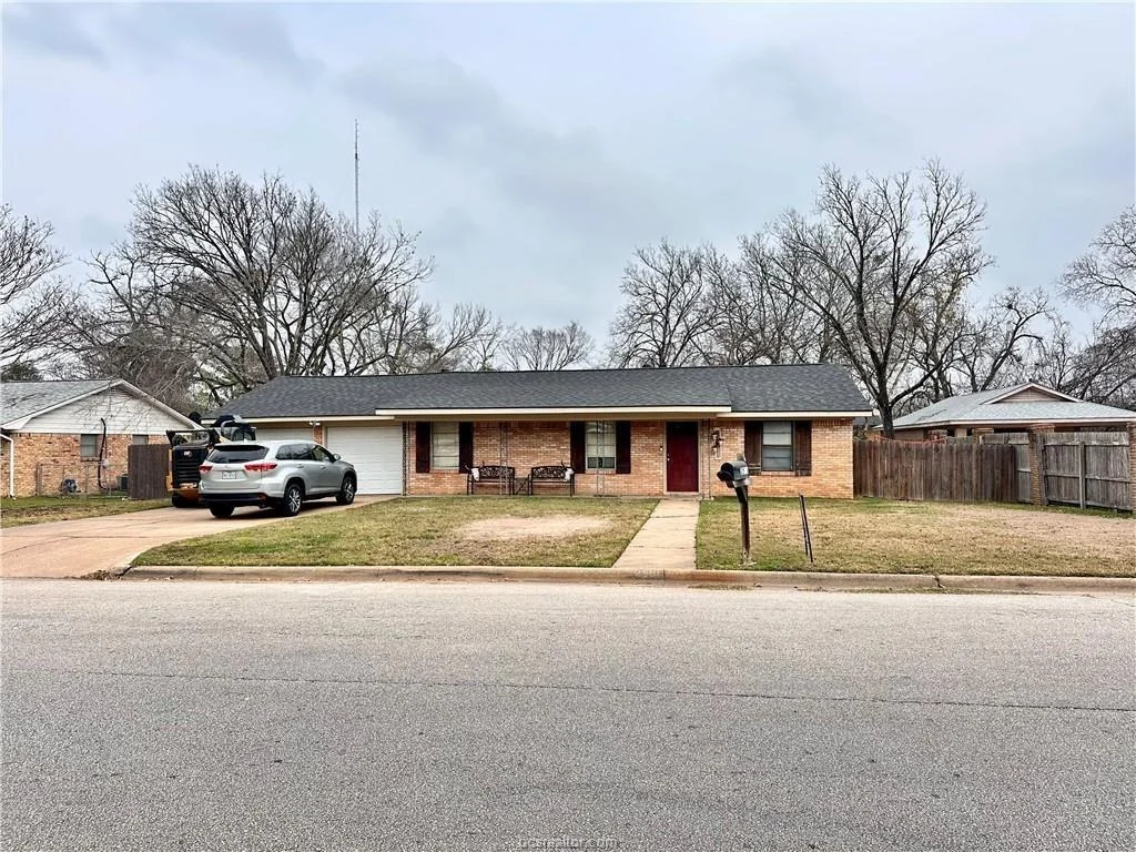 Photo of 2501 Wayside Drive