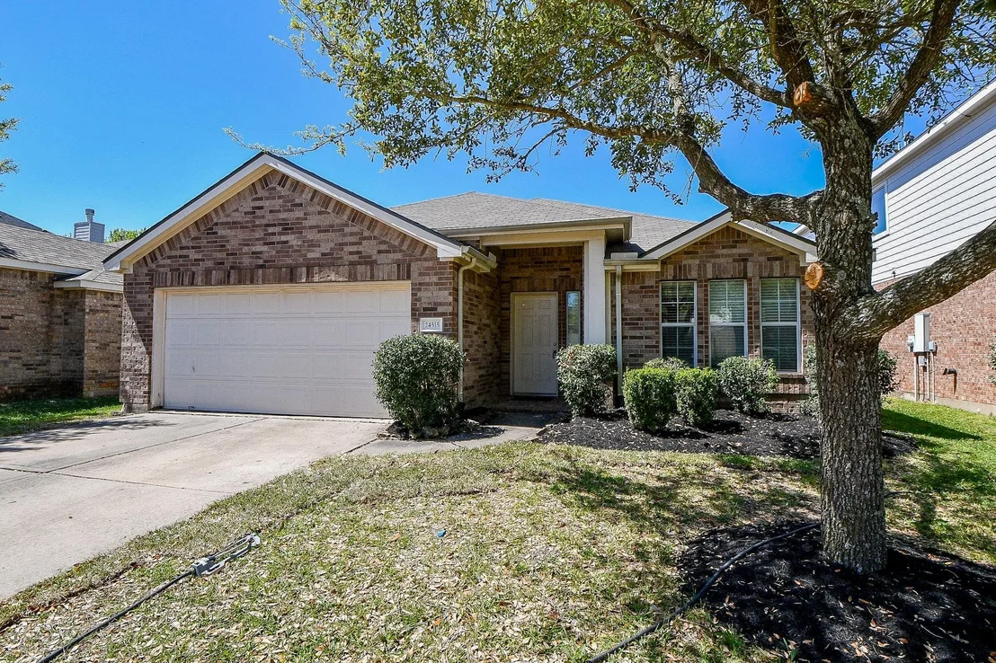 Photo of 24515 Colonial Birch Lane