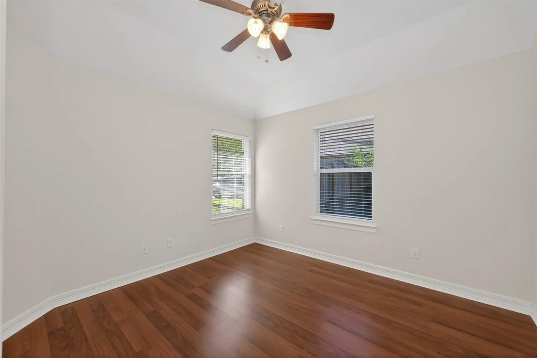 Photo of 3327 Willowbend Road