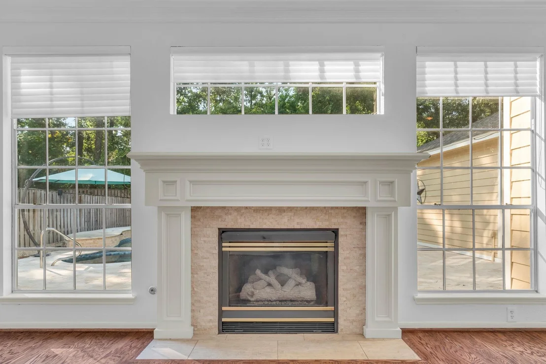 Photo of 186 S Cochrans Green Cir