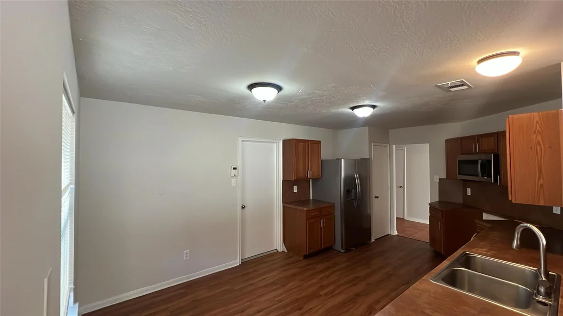 Photo of 6411 Halstead Meadows Cir