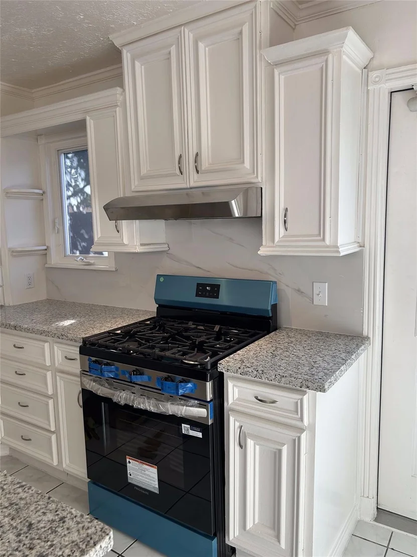 Photo of 4030 Knoll Glen Drive