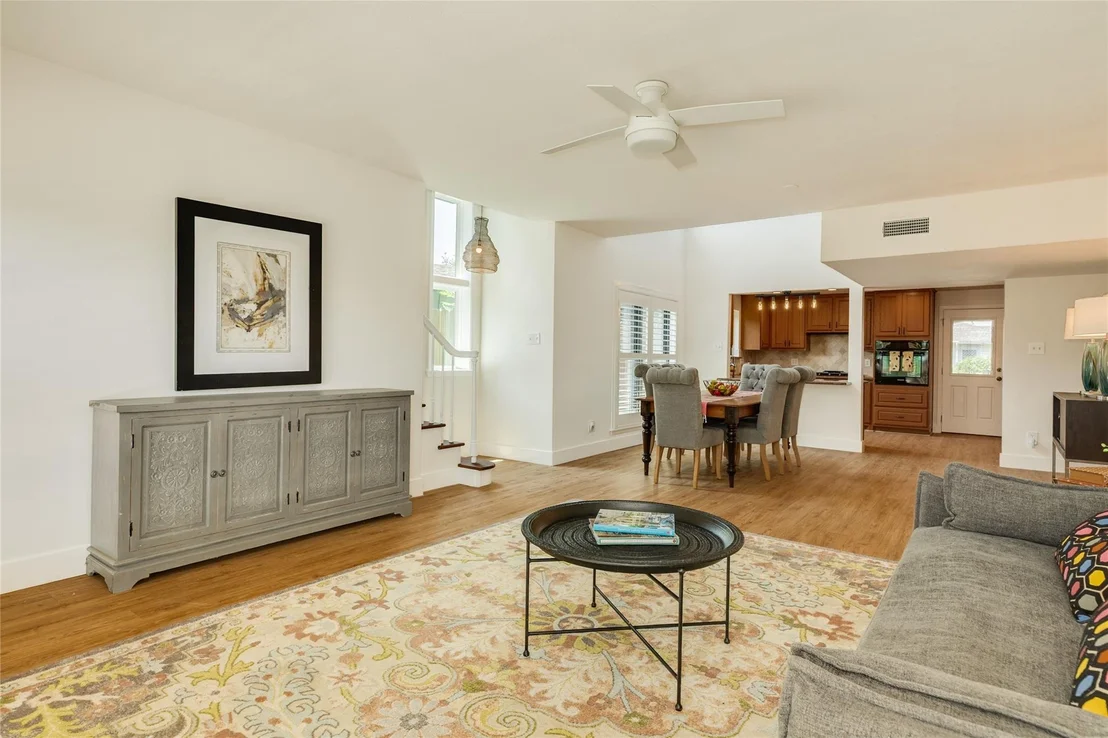 Photo of 8 Lyncrest Drive