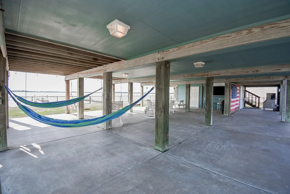 Photo of 1504 W Bayshore Drive