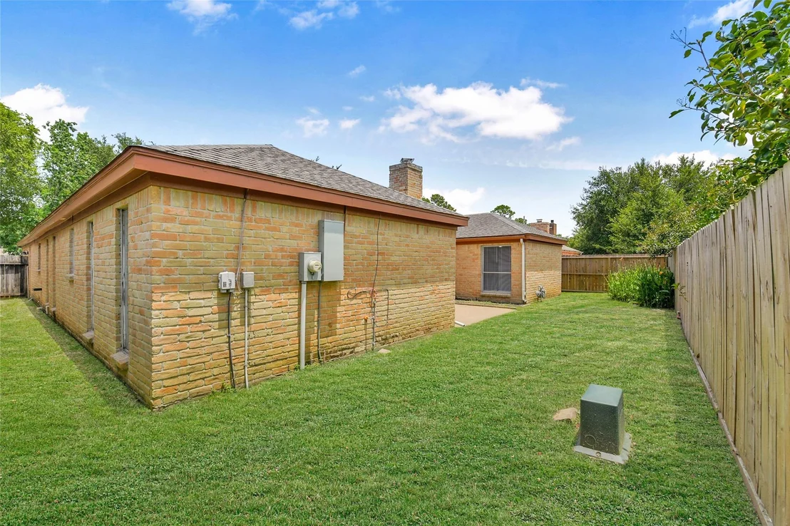 Photo of 4805 Whispering Falls Drive