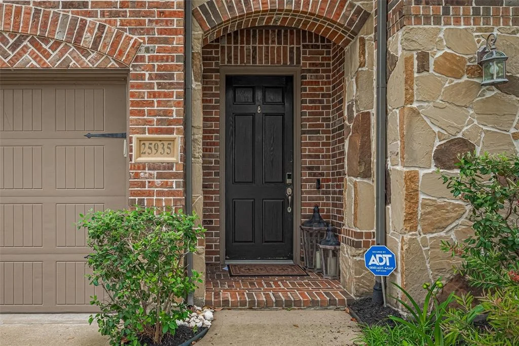 Photo of 25935 Brad Hurst Ct