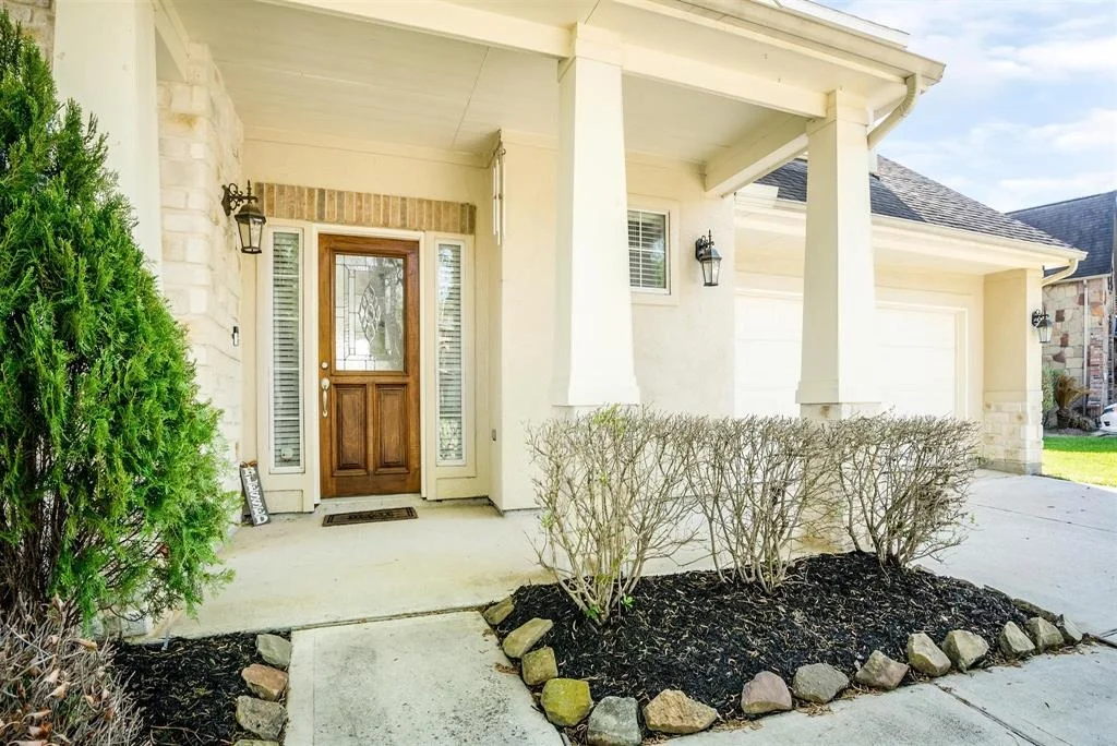 Photo of 25242 Hamden Valley Drive