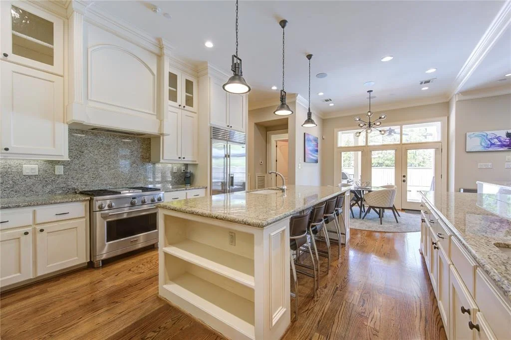 Photo of 4532 Maple Street