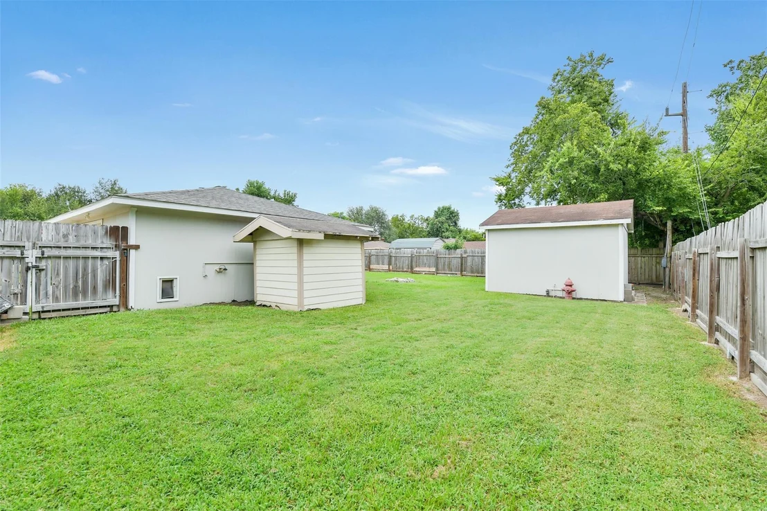 Photo of 10502 Deval Drive