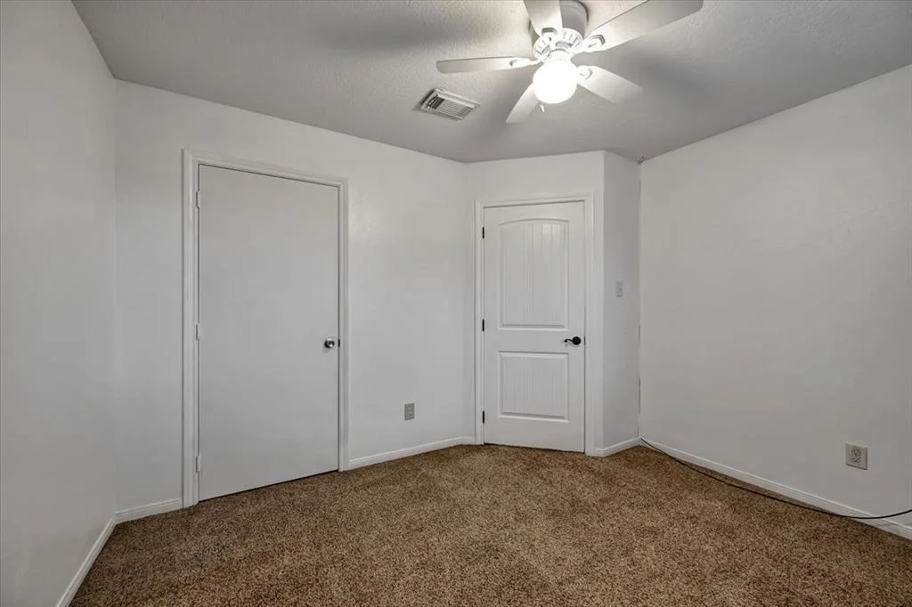 Photo of 3015 Overland Trail