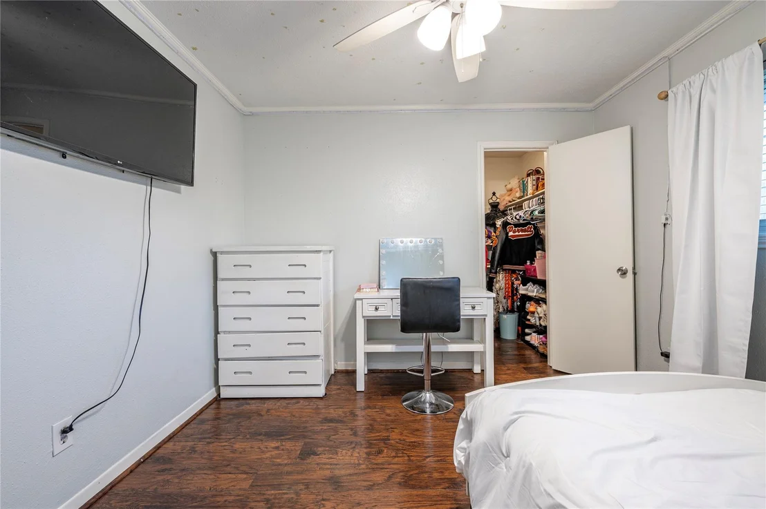 Photo of 4908 Holly Park Drive