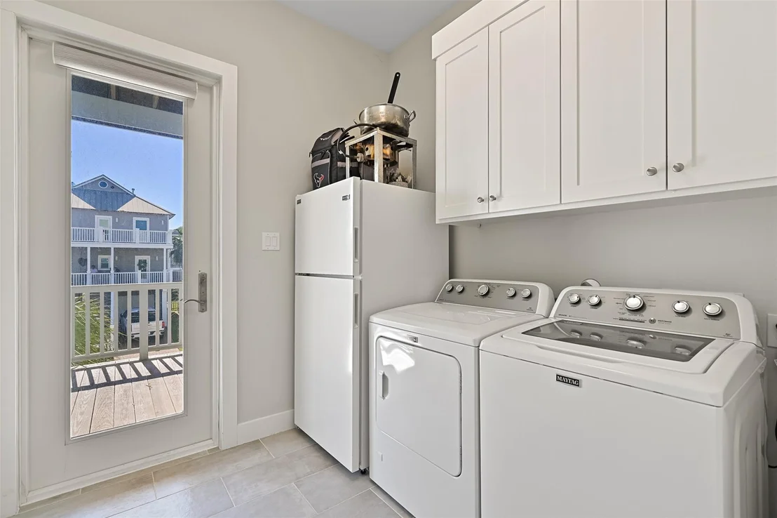 Photo of 3827 Neptune