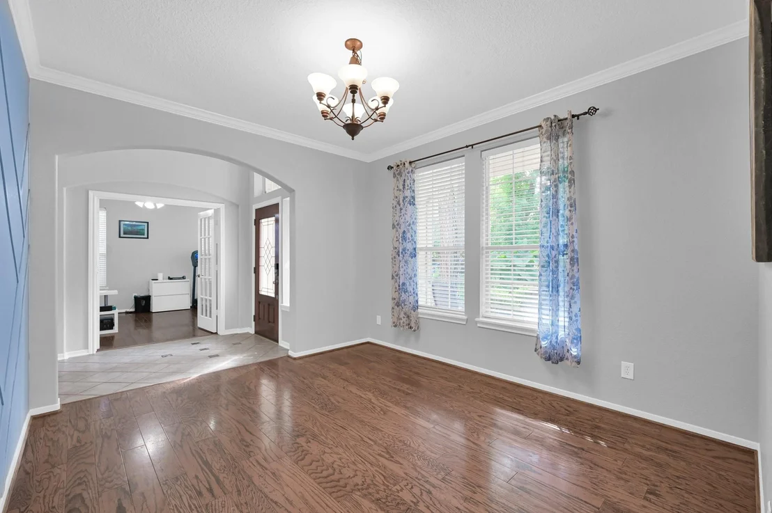 Photo of 7 Sunny Oaks Place