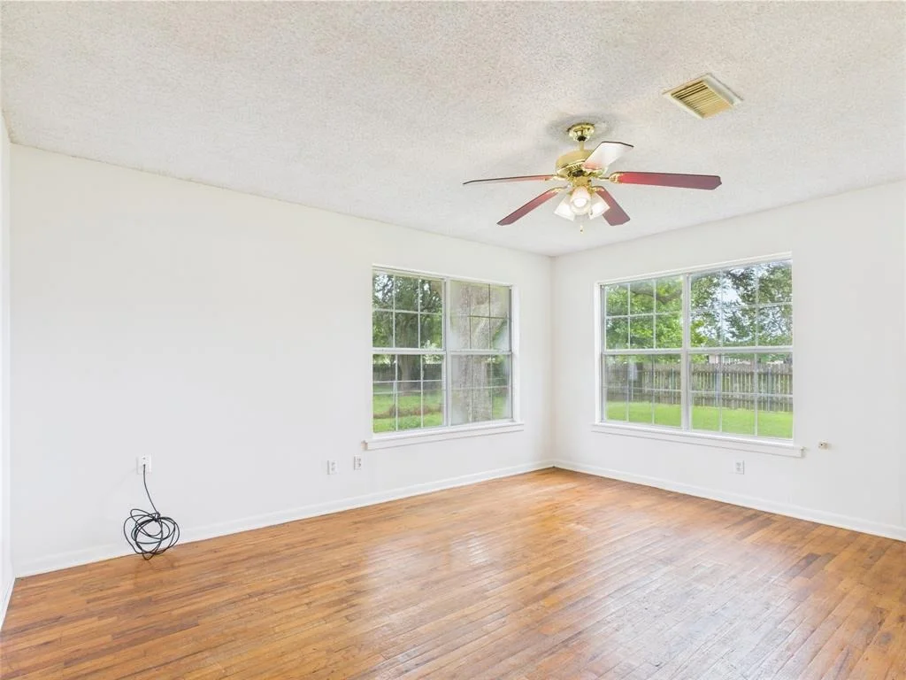 Photo of 812 Merry Lane