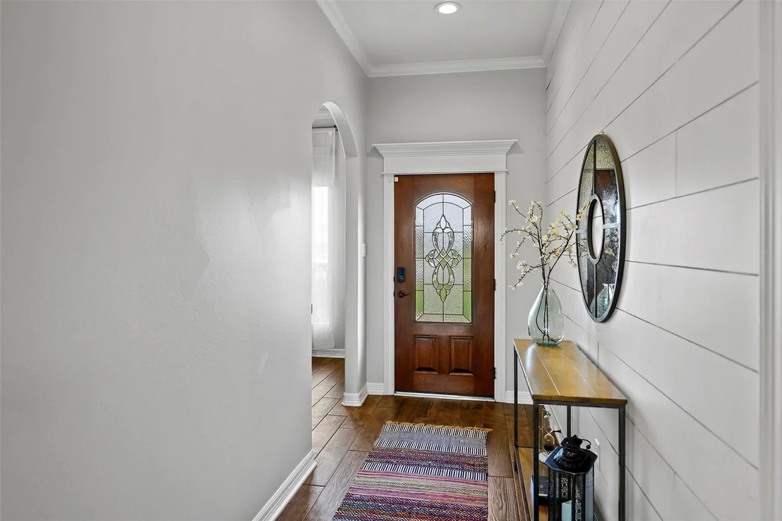 Photo of 5649 Pioneer Trail