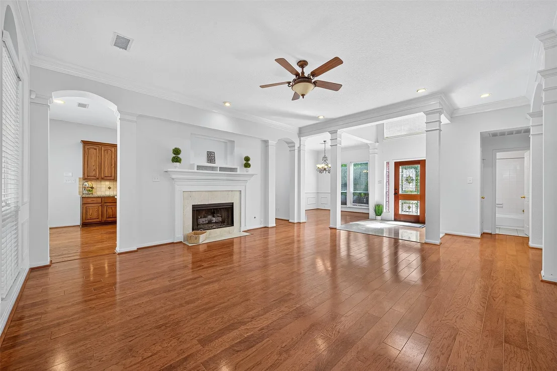 Photo of 151 W Coldbrook Circle