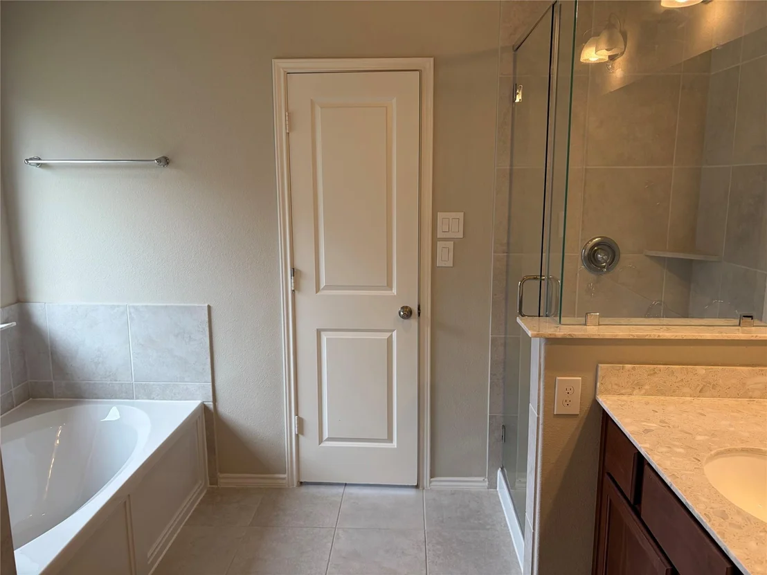 Photo of 323 Avenue B