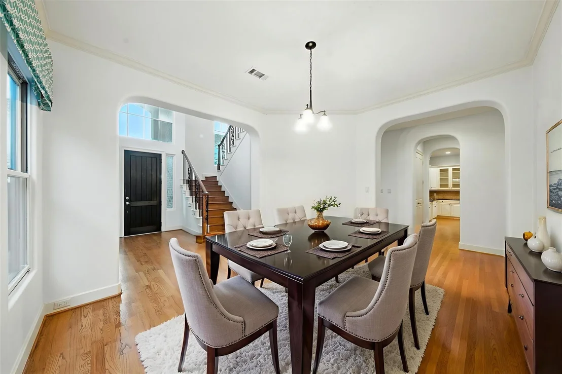 Photo of 2714 Stuart Manor