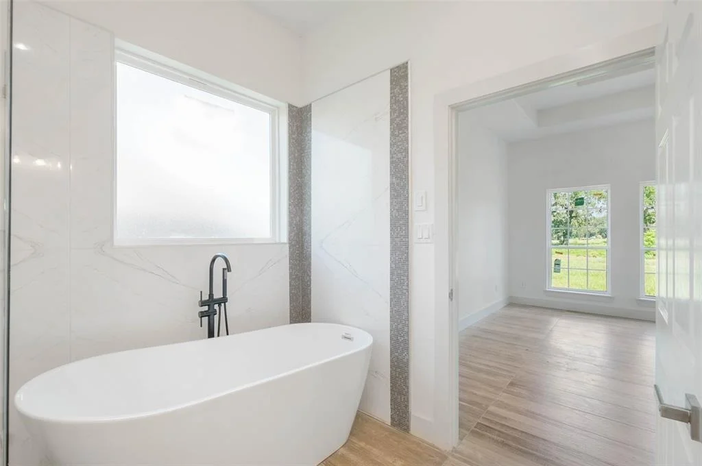 Photo of 2291 Riverside Drive