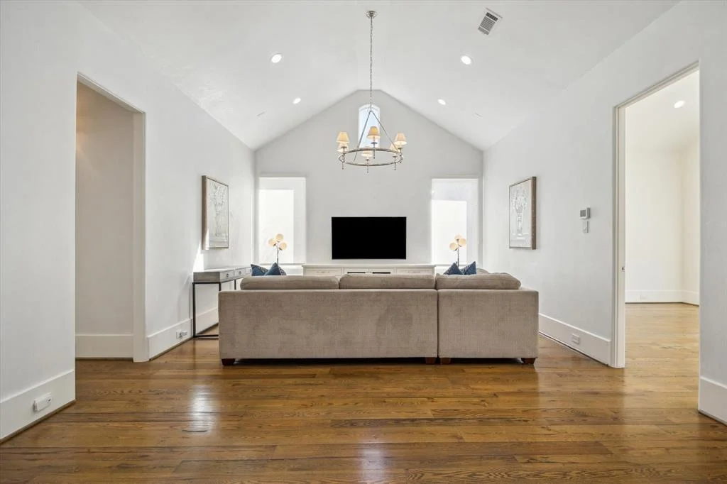 Photo of 3302 Amherst Street