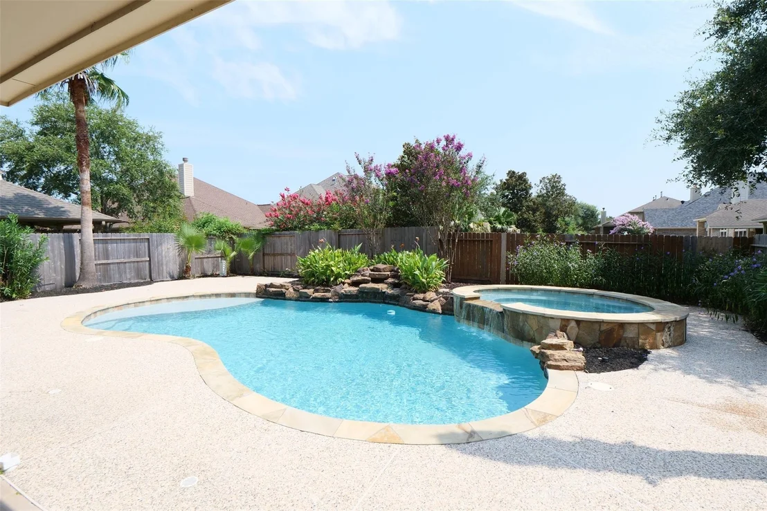 Photo of 4211 Middleoak Grove Lane