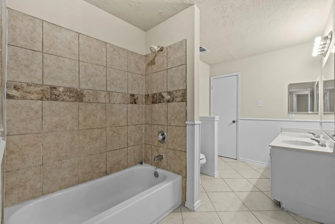 Photo of 4211 Hirschfield Road