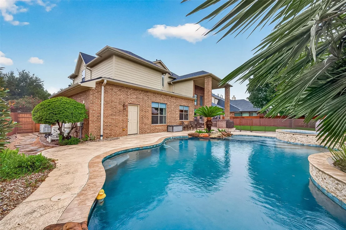 Photo of 2414 Fairbreeze Drive