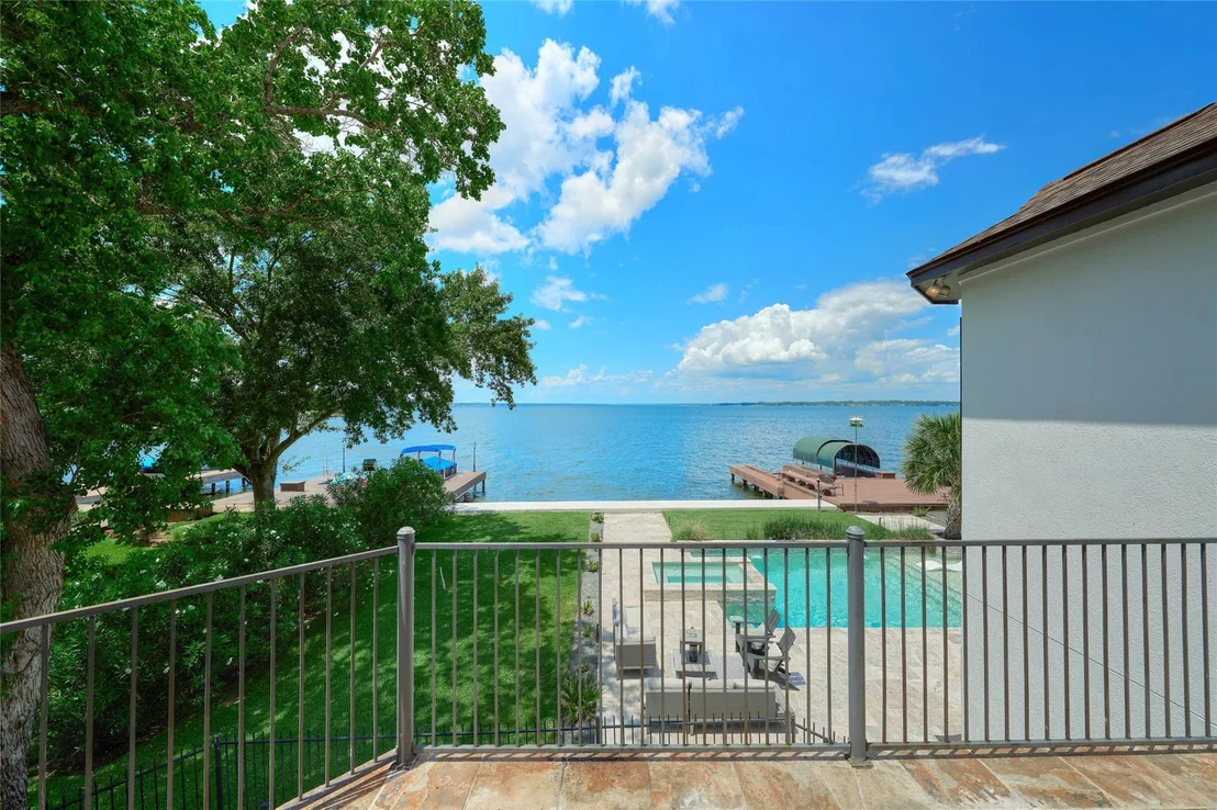 Photo of 11706 Edgewater Court
