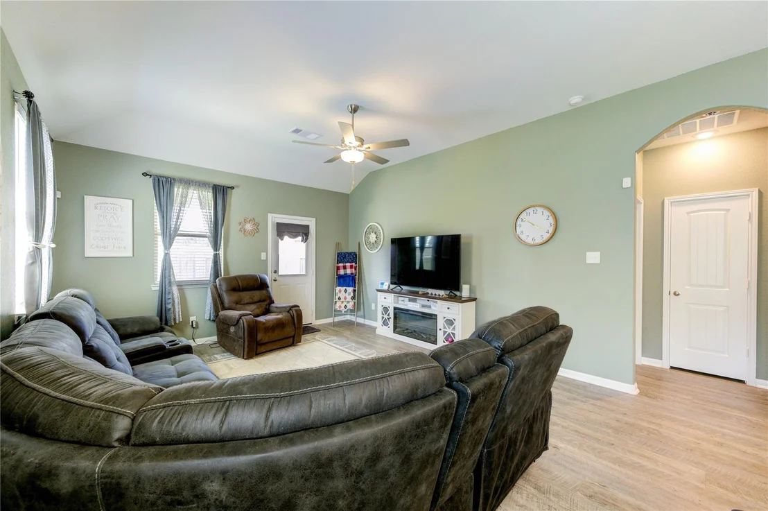 Photo of 742 Brown Road
