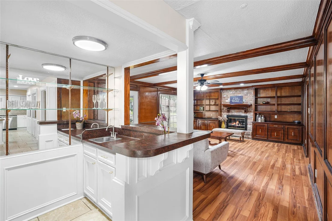 Photo of 15027 Walters Road