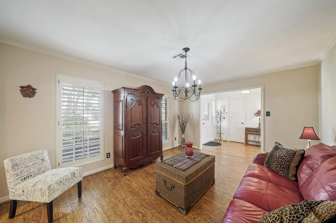 Photo of 5815 Queensgate Drive