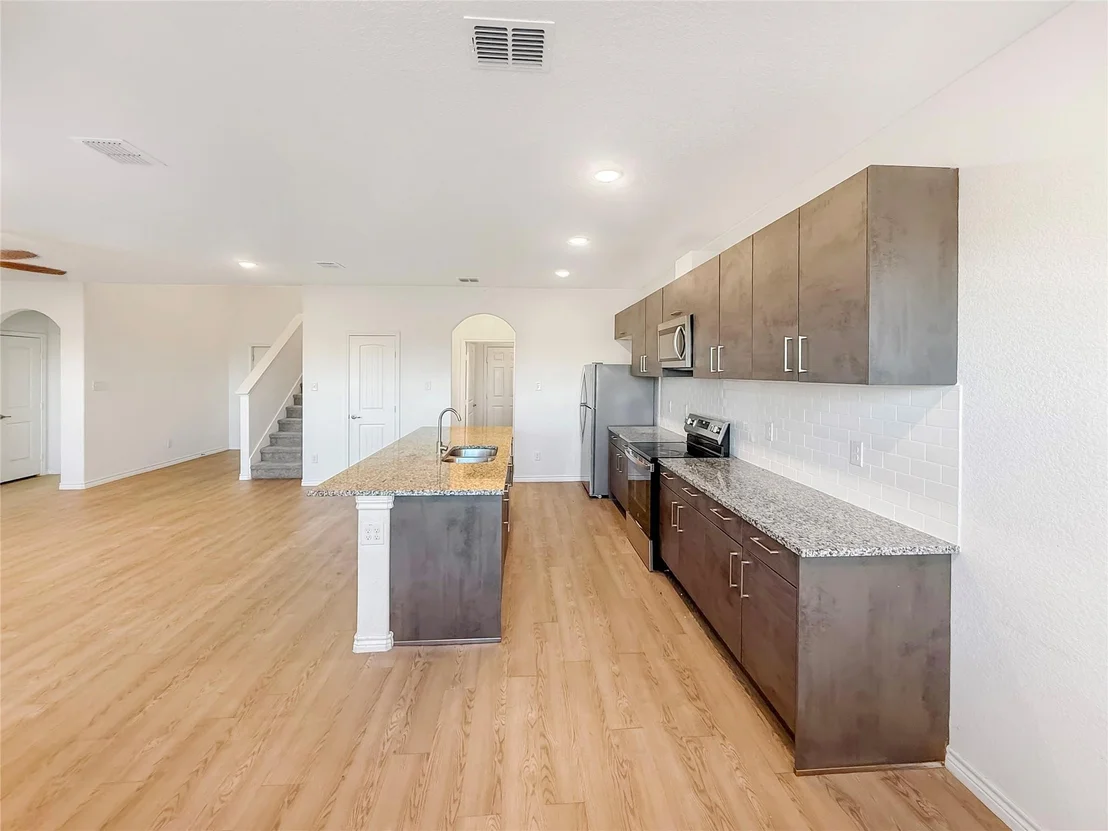Photo of 6541 Road 5503