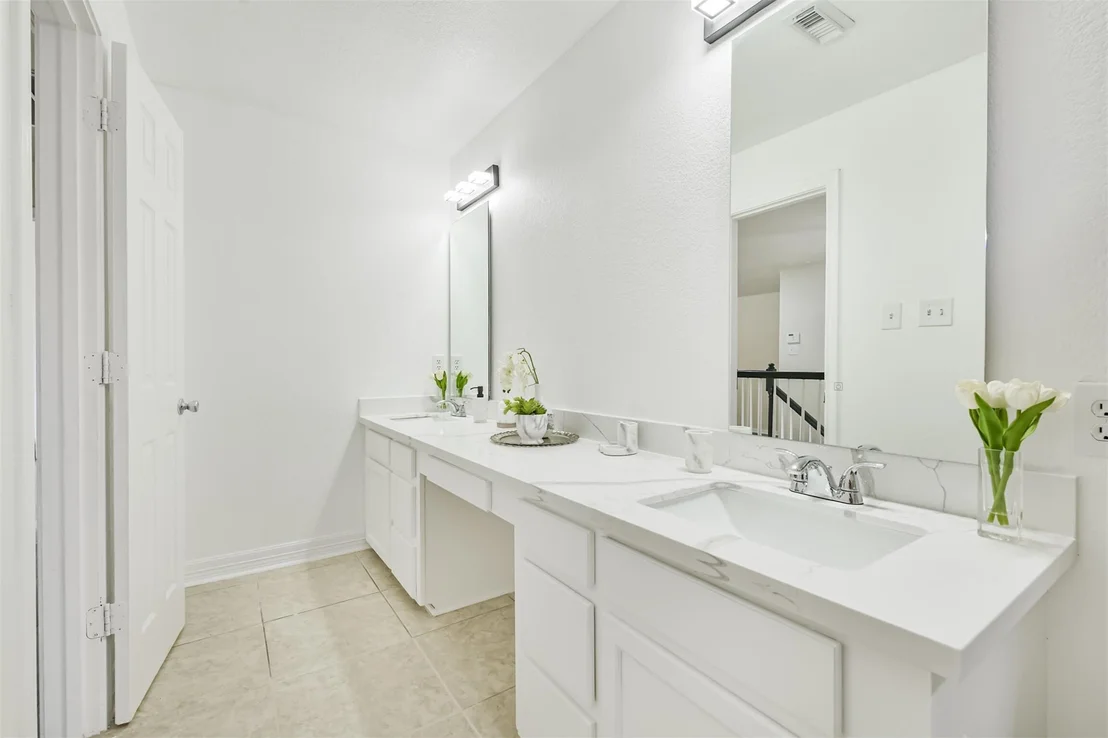 Photo of 1747 Rushworth Drive