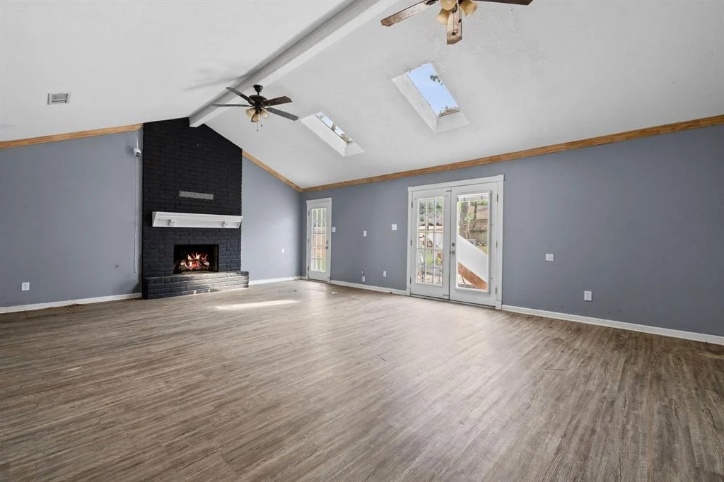 Photo of 300 Shady Glen Lane
