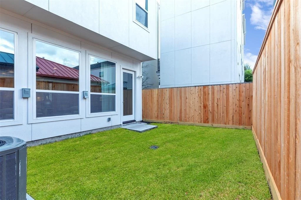 Photo of 5636 Darling Street