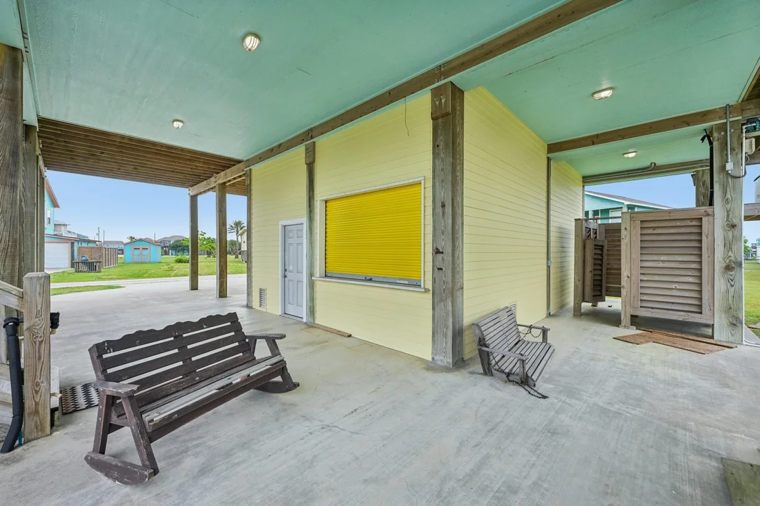 Photo of 940 Gregory Lane