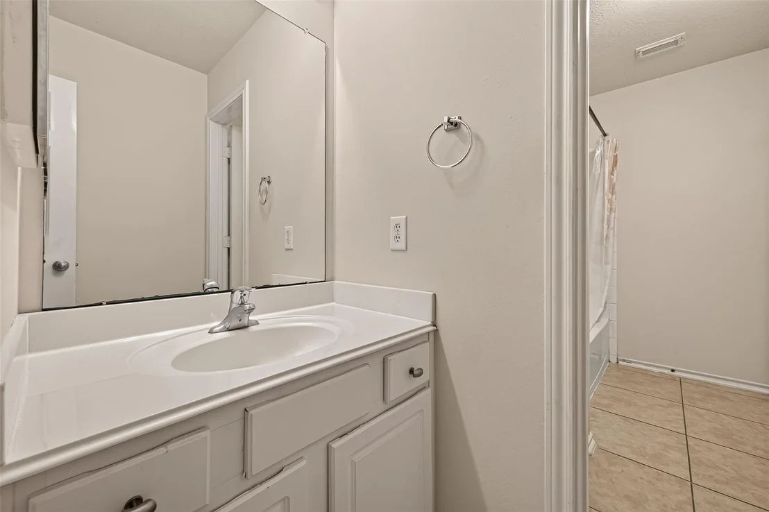 Photo of 5006 Juniper Walk Lane