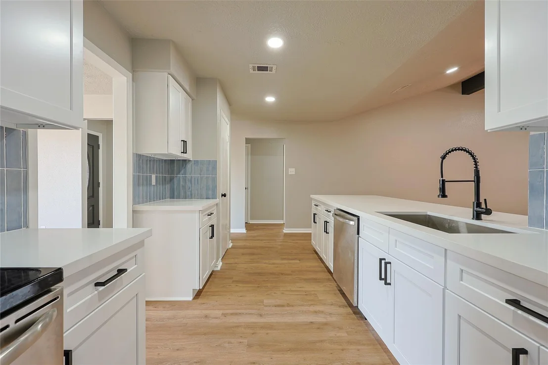 Photo of 6208 Silver Leaf Drive