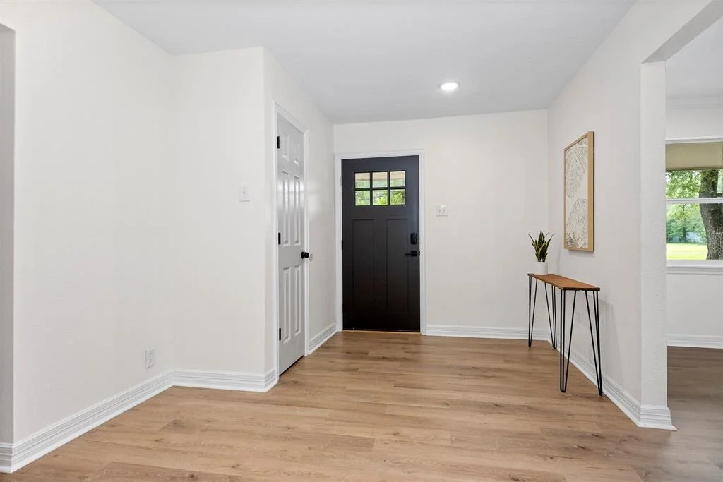 Photo of 3014 Inland Road