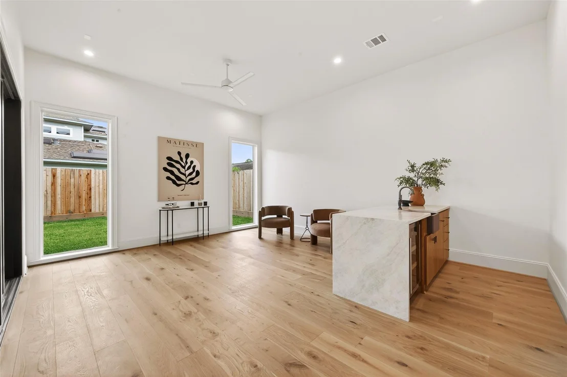 Photo of 1306 Curtin Street