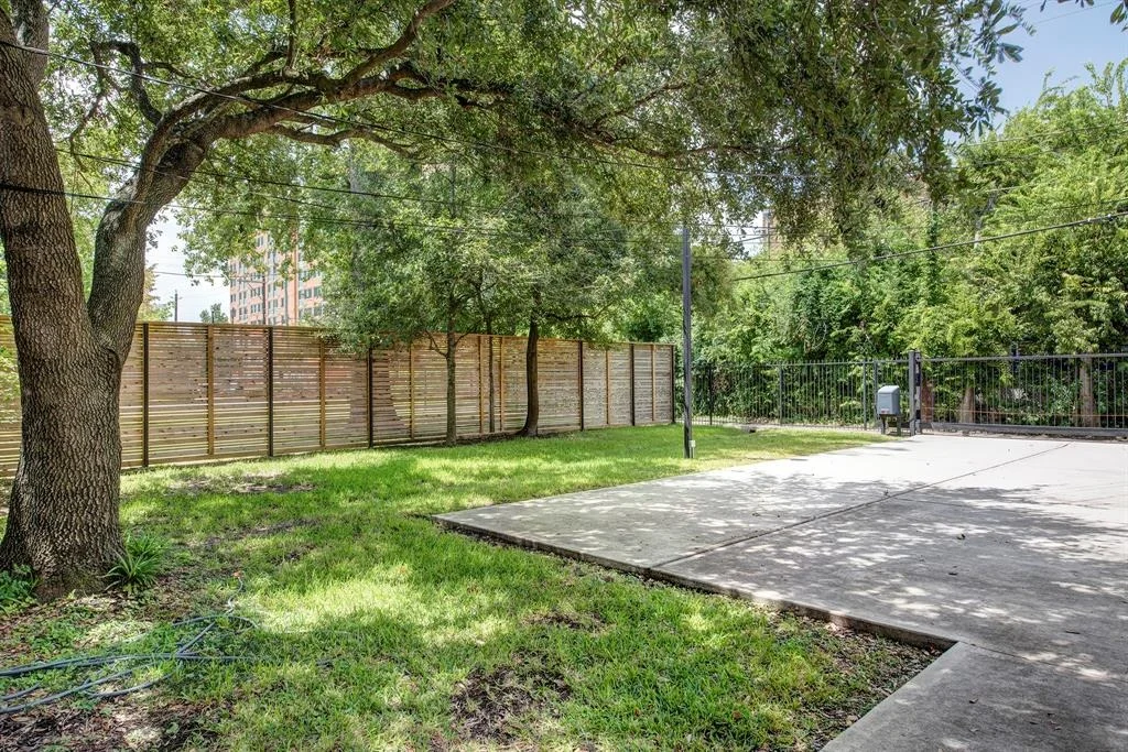 Photo of 2005 Harvard Street