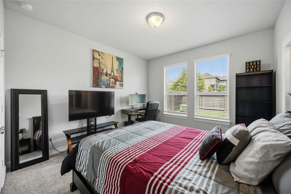 Photo of 3904 Centre Plains Way