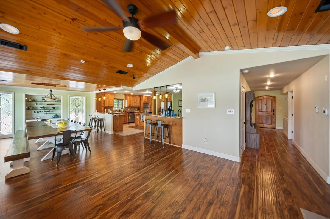Photo of 121 Holiday Lane