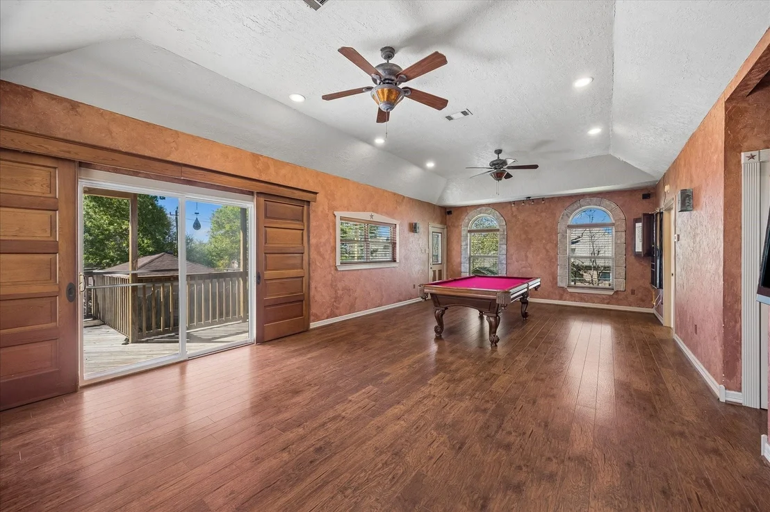 Photo of 1835 Raintree Circle