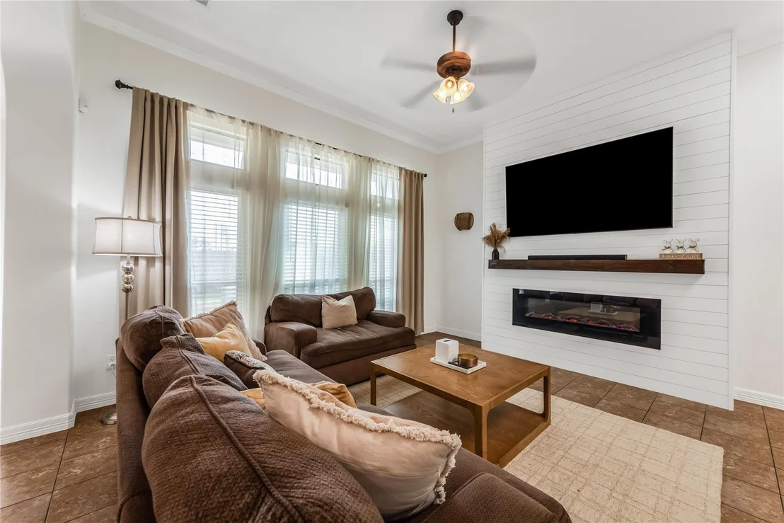 Photo of 702 Aulia Lane